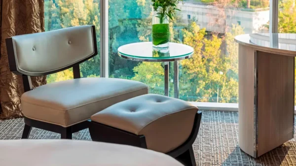 Hotel Renaissance - Imagen 2